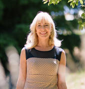 Glennys Logan Wedding Celebrant 6_small