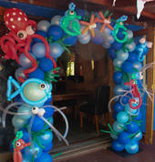 Under the Sea balloon arch