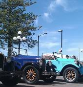 Open Top tours of Art Deco Napier with Hooters Car Hire