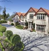 Eliza's Manor Boutique Hotel