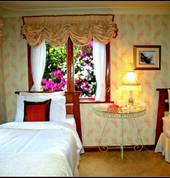 The Lauralie Suite twin room