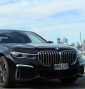 Chauffeur in Auckland