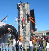 8 M High Auto Belayed ROCKUP Mobile Rockclimbing Wall