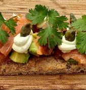 Smoked salmon, avocado, capers & crème fraîche